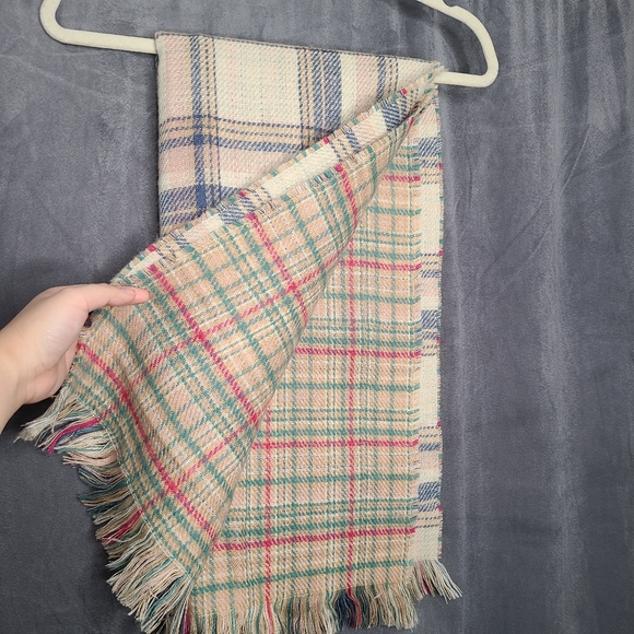 Plaid scarf - Picture 2 of 4